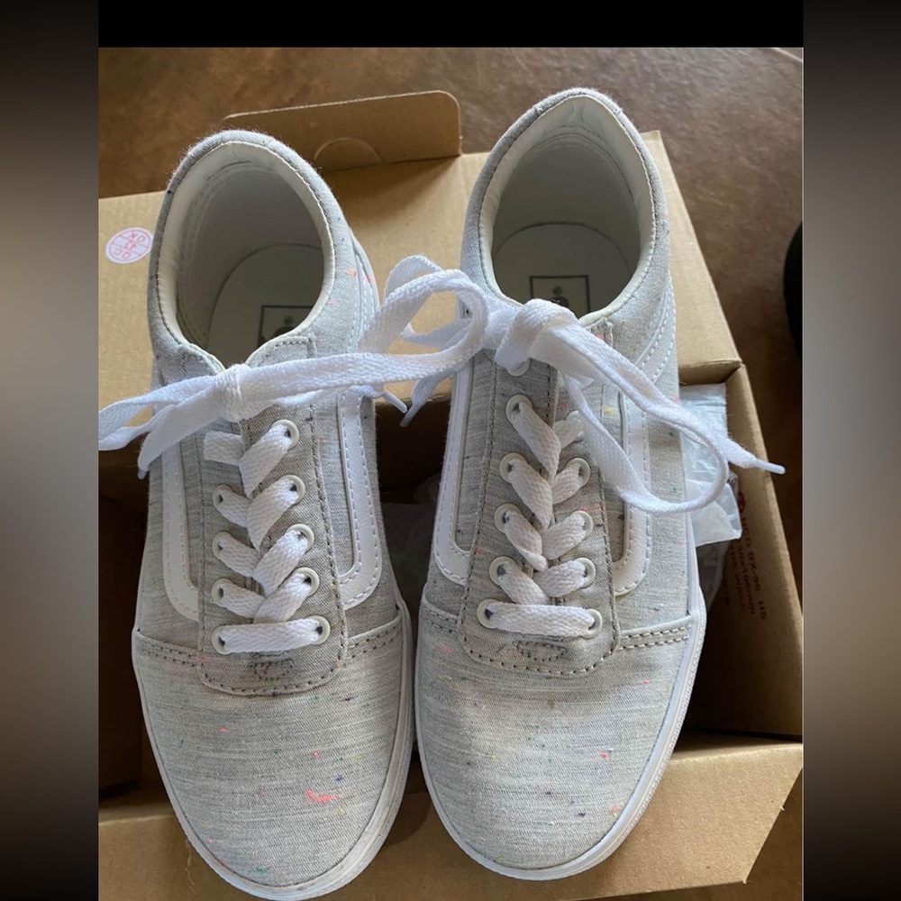 Girls size 1 vans